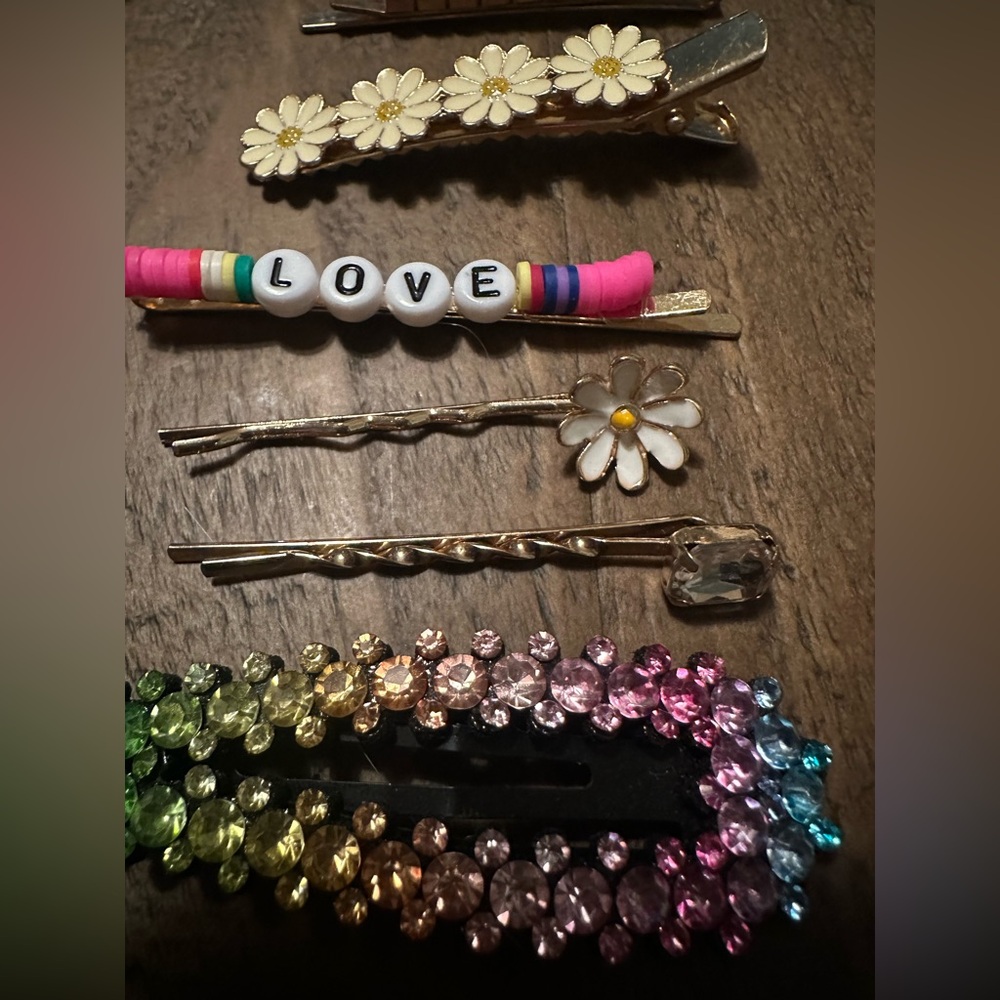 Lot of hair clips 13 rhinestone, floral, pearl, beaded hair clips - Picture 4 of 6